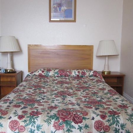 The Highcliffe Hotel Clevedon Room photo