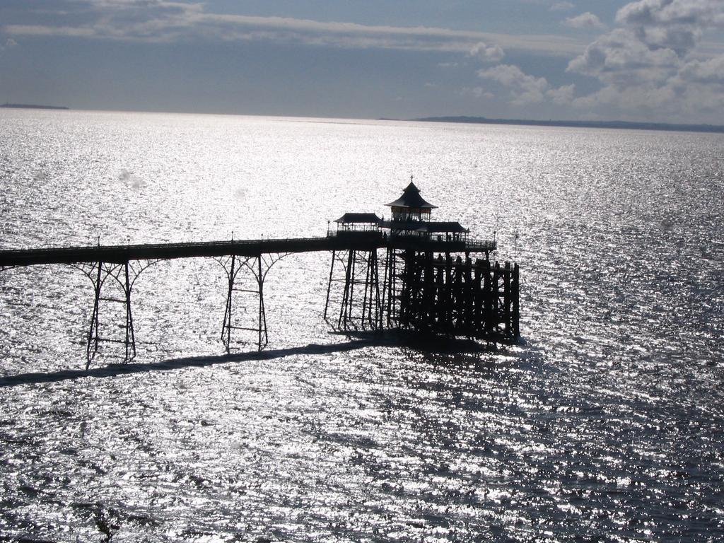 The Highcliffe Hotel Clevedon Room photo